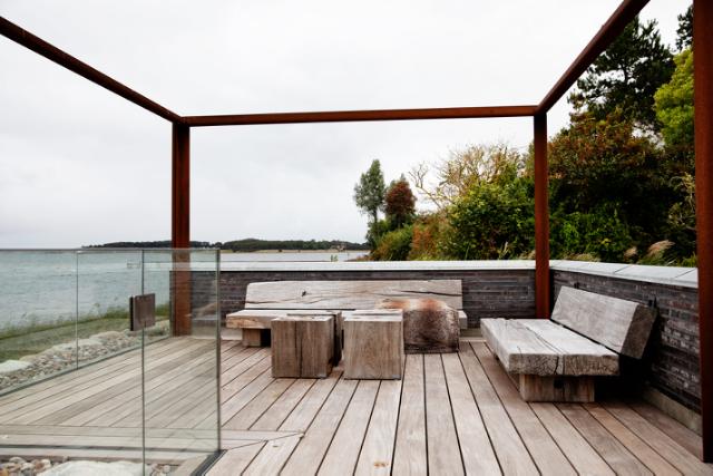 Plejeguide – forårsklargøring af dine havemøbler i træ